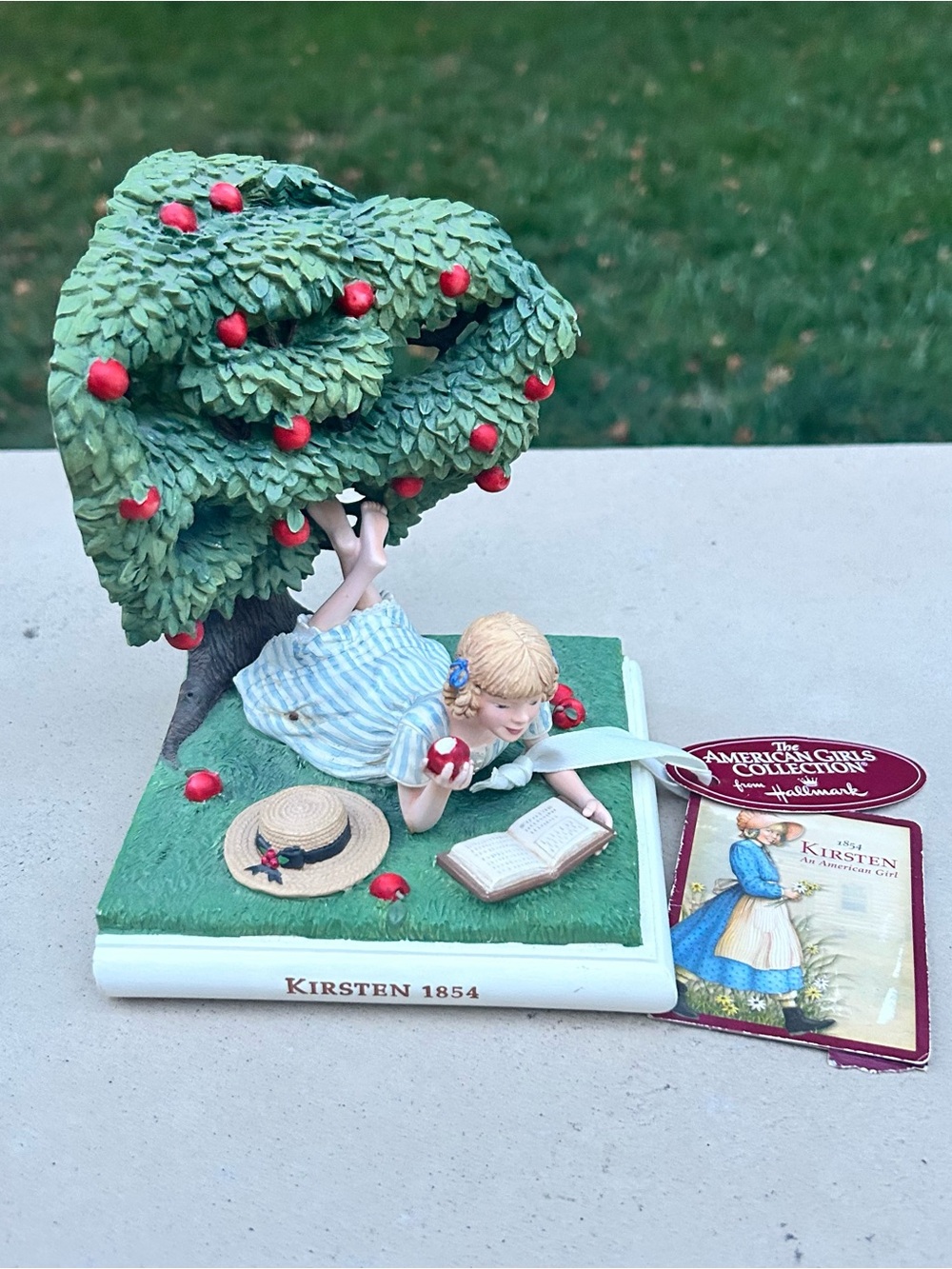 Pleasant Company Hallmark American Girl Kirsten 1854 Bookend Figurine W/ Tags